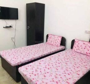 Shared Room for Girls Paying Guest in 5 BHK